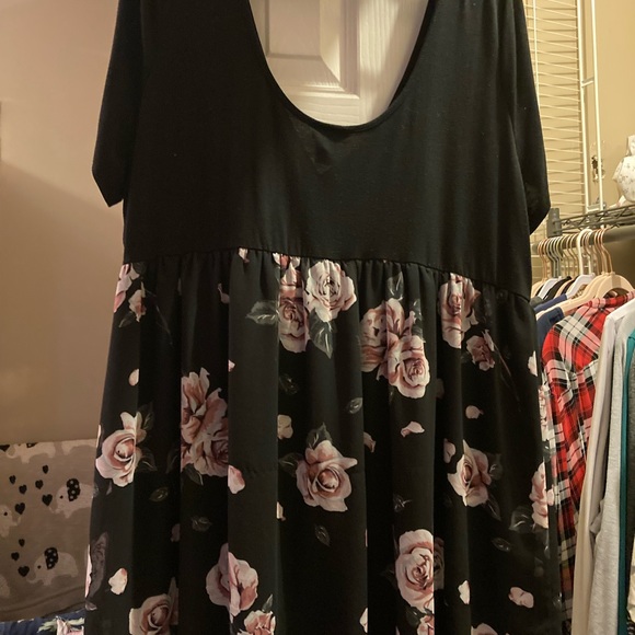 Torrid top - Picture 3 of 3